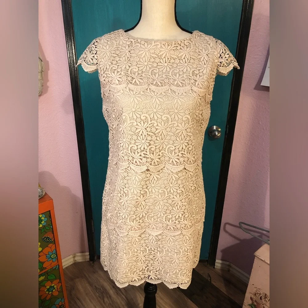 Eliza‎ J Battenberg Lace Dress Size S/M😍